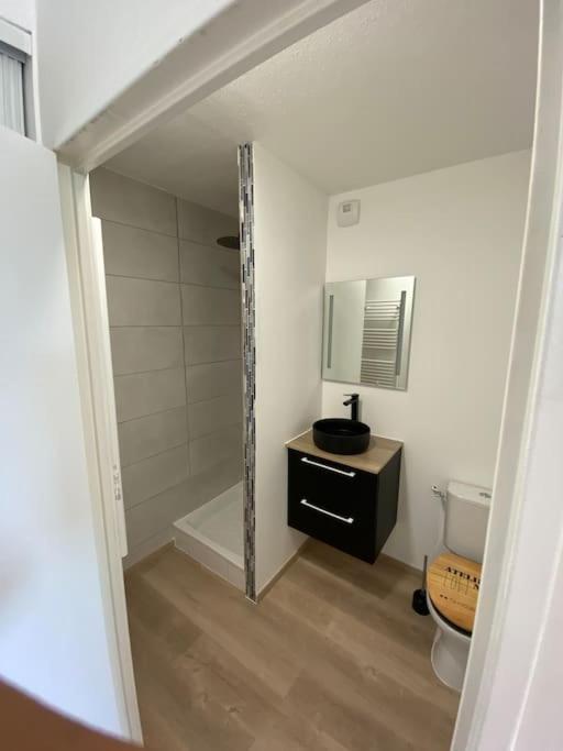 Appartement Tres Lumineux Avec Belle Vue Degagee Rochefort-en-Terre Exterior foto